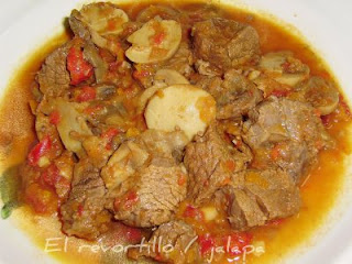 Compuesto De Carne  Ó Carne Con Salsa A La Huertana
