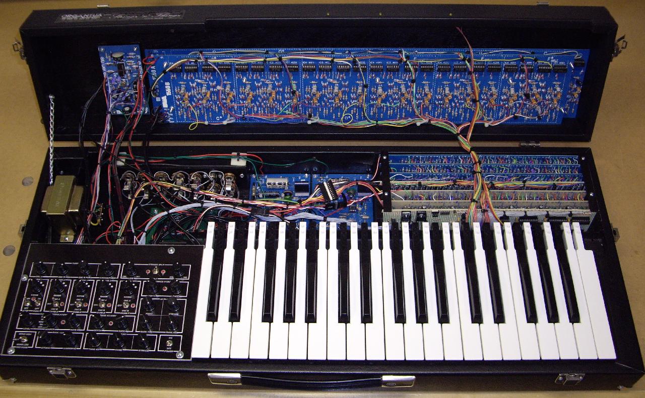 [Keyboard_Inside.JPG]