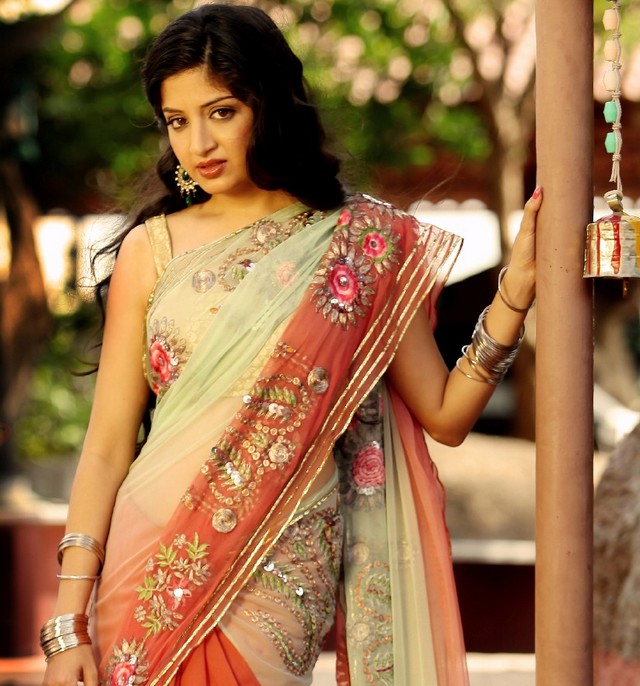 Poonam Kaur Hot Photoshoot