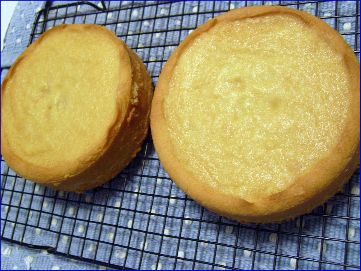 [DB+cakes+done.JPG]
