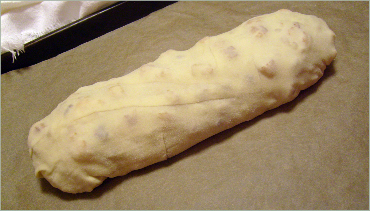 [strudel+ready+to+bake.JPG]