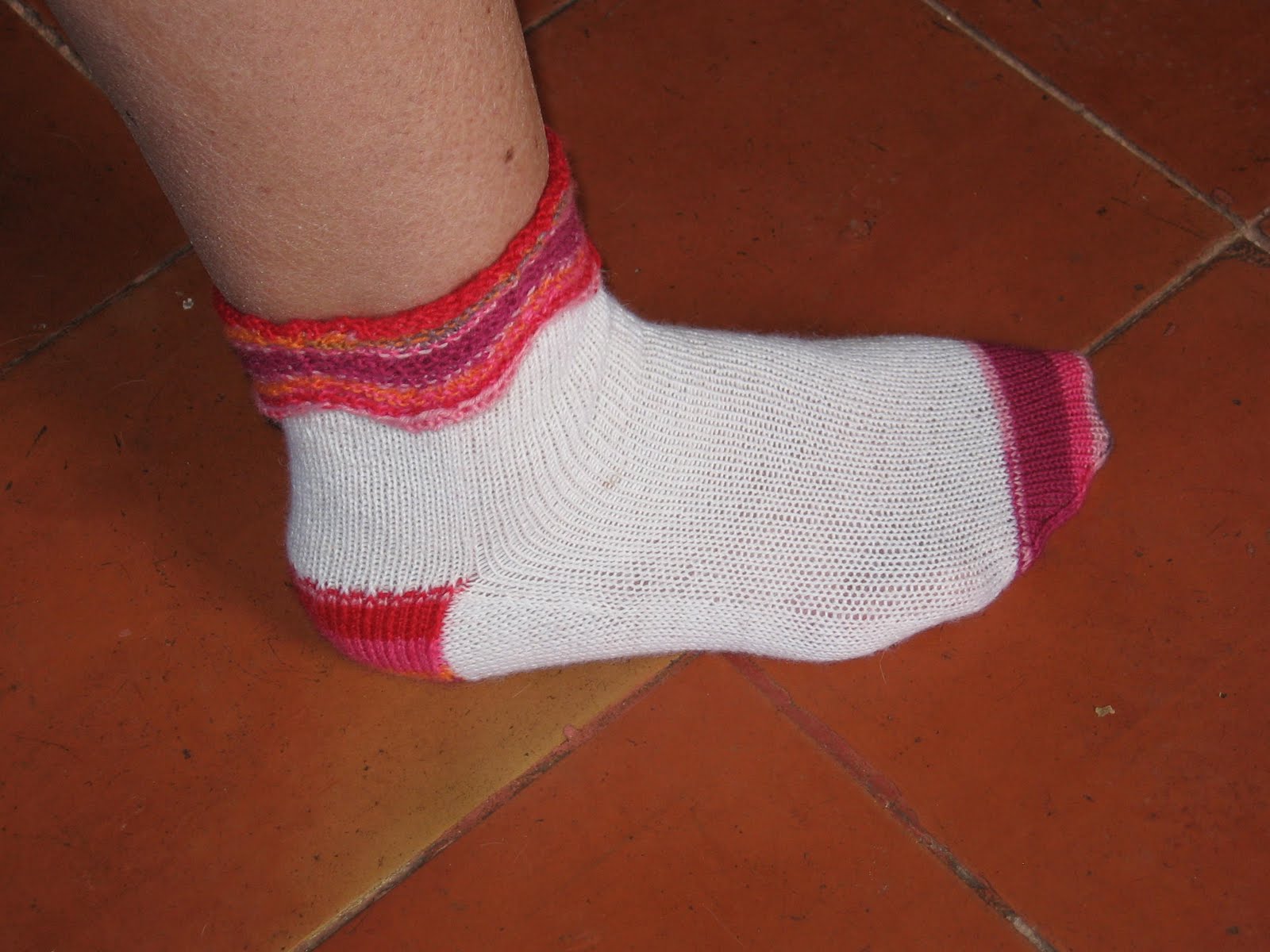 handicraftcrazy Girly socks and Spanish crochet