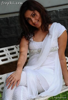 Actress Manjari Fadnis