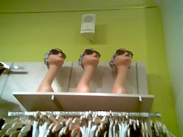 [neck+mannequins.jpg]