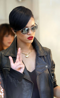 Rihanna Hairstyle With Black Short Hair Cut Gallery Picture 1