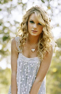 Taylor Swift 2010 on Taylor Swift Revenge To Kanye West On Vma 2010