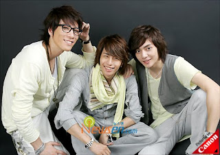 K-Pop Freeze: [English] Fight the Bad Feeling Lyrics (T-max)