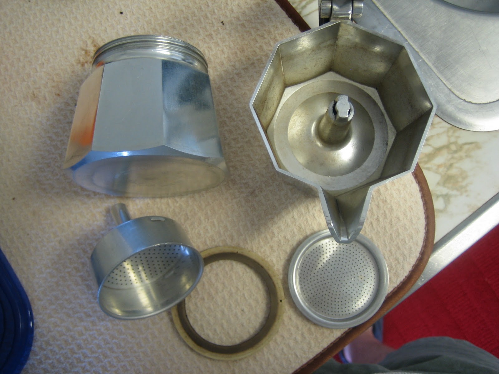 Metro Espresso DC's Coffee Blog The Most Extensive Moka Pot/Stovetop