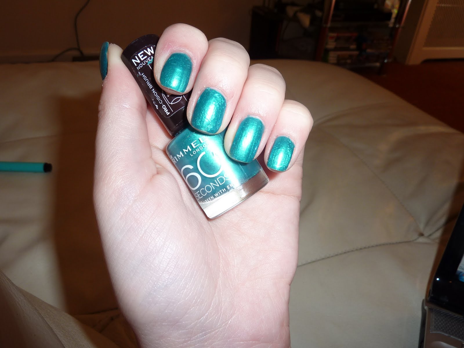 Nail Of The Day! and I'm wearing the Rimmel London 60seconds nail polish