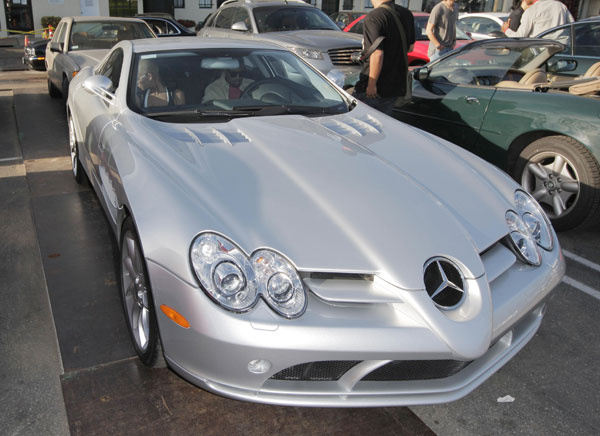 [kanye_west_20_wenn2313768.jpg]