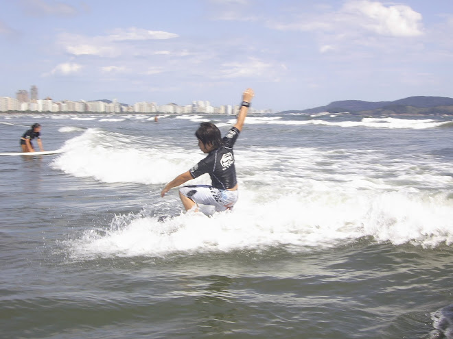 CRIANÇAS NO MAR...