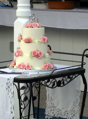 red velvet wedding cake vanilla buttercream