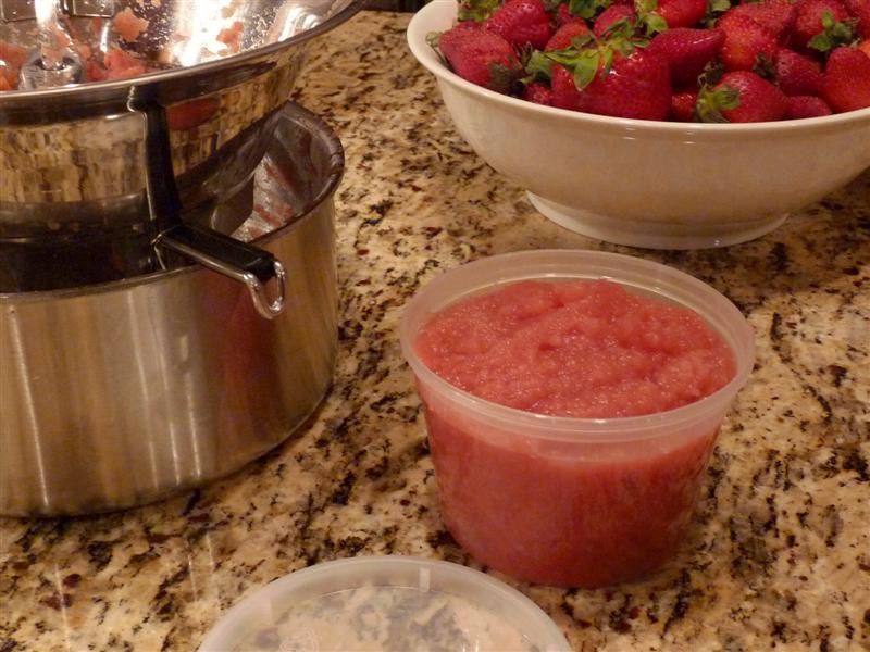 pink applesauce, homemade applesauce