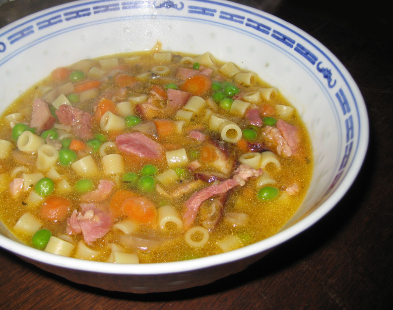 minxeats recipes, recaps, and restaurant reviews Ham and Pasta Soup