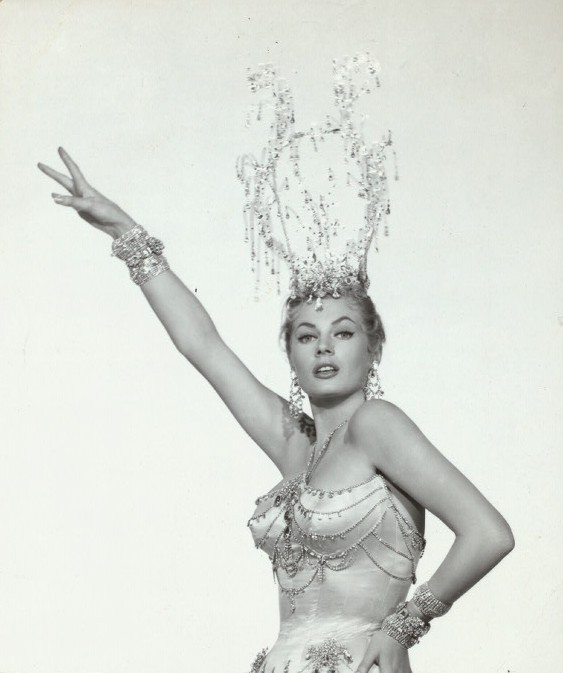 Fashion's Most Wanted: Fabulous headdresses