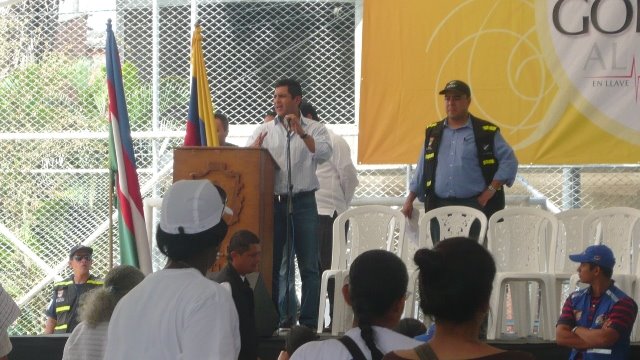 [alc-com14.JPG]