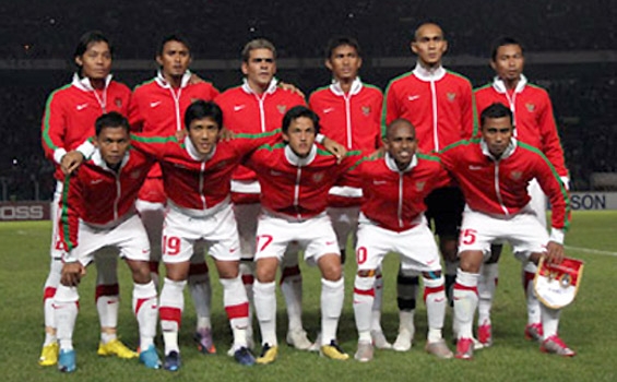 http://2.bp.blogspot.com/_1H_hL_qHlsA/TP3HS8oWCVI/AAAAAAAAAIc/11Th-MhT6E4/s1600/Timnas-Indonesia-AFF-2010.jpg