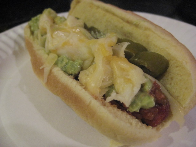 Chewing through life: A Visit to the cousins in NJ and had a Hot Dog