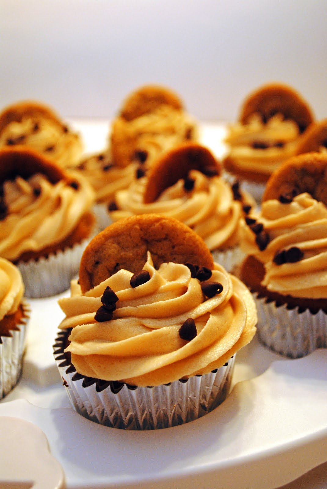 Mrs. D Loves to Eat! Chocolate Chip Cookie Dough Cupcakes