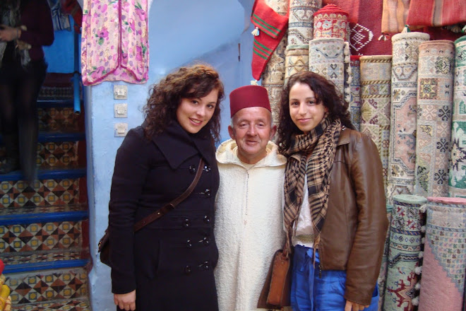 Our Toothless Guide, together in ancient Weaving Shop