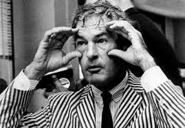 "Você é tão velho como a última vez que mudou de ideia."- TIMOTHY LEARY.'