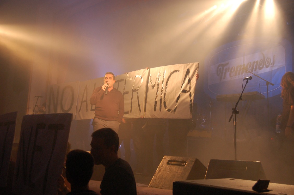 [2009_02_08+03_01_14.JPG]