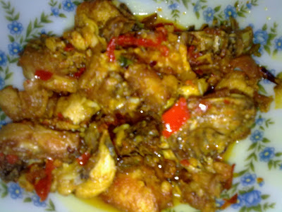 Penambat Kasih Ayam Goreng Berlada