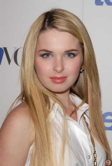 Kirsten Prout - Photo Gallery