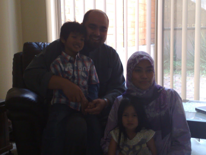 najmi and family-rumah terbuke