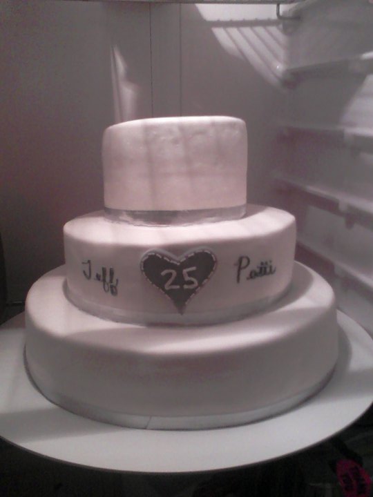 25th Wedding Anniversary This cake was for 50 people but could probably 25th Wedding Anniversary This cake was for 50 people but could probably