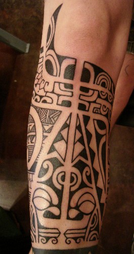 [hawaiian-and-polynesian-mix-tattoo-design.jpg]