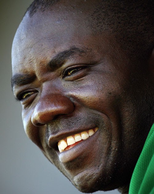 Store of Cricketer Wallpaper: Steve Tikolo wallpapers