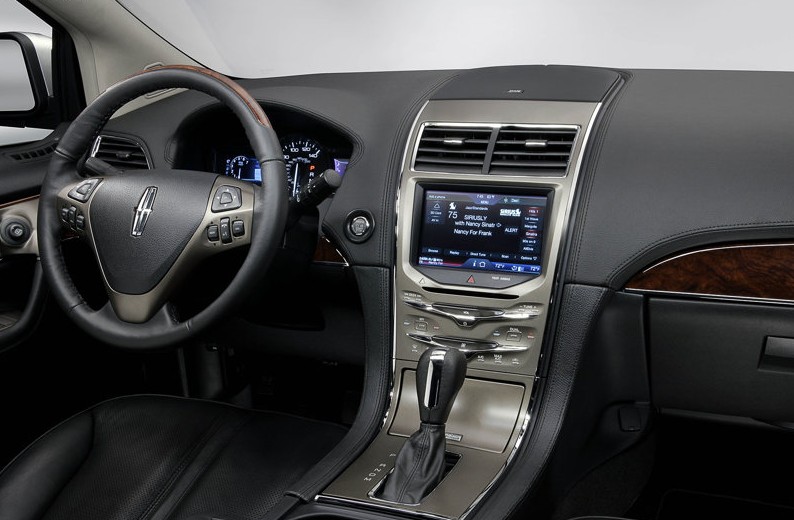 2011 Lincoln MKX Luxury Car interior 2011 Lincoln MKX Luxury Car interior