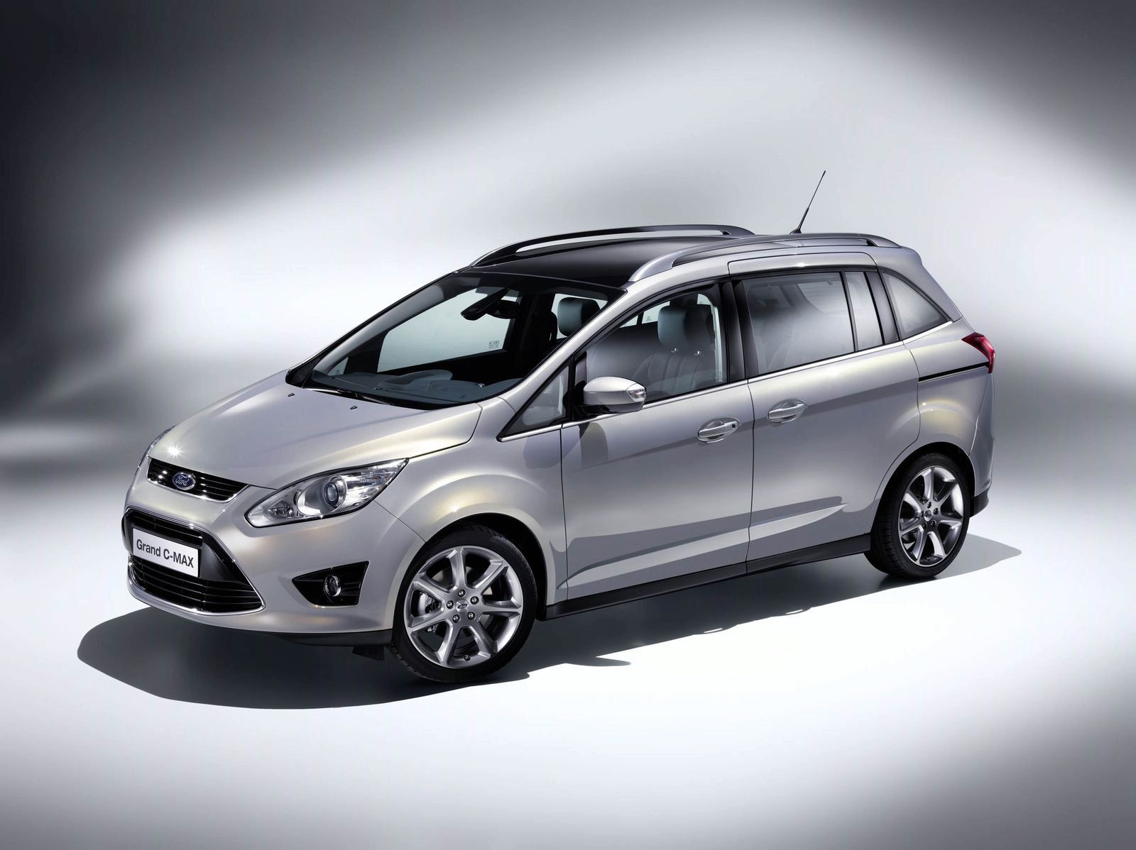 Grand CMax Unterschied Kofferraum 5 und 7 Sitze Ford C Max Mk2 