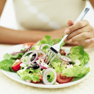 http://2.bp.blogspot.com/_1dJFzROCwzY/STRUQ7_sngI/AAAAAAAABGk/nwZugQFKzPA/s320/dieta_desintoxicante3.jpg