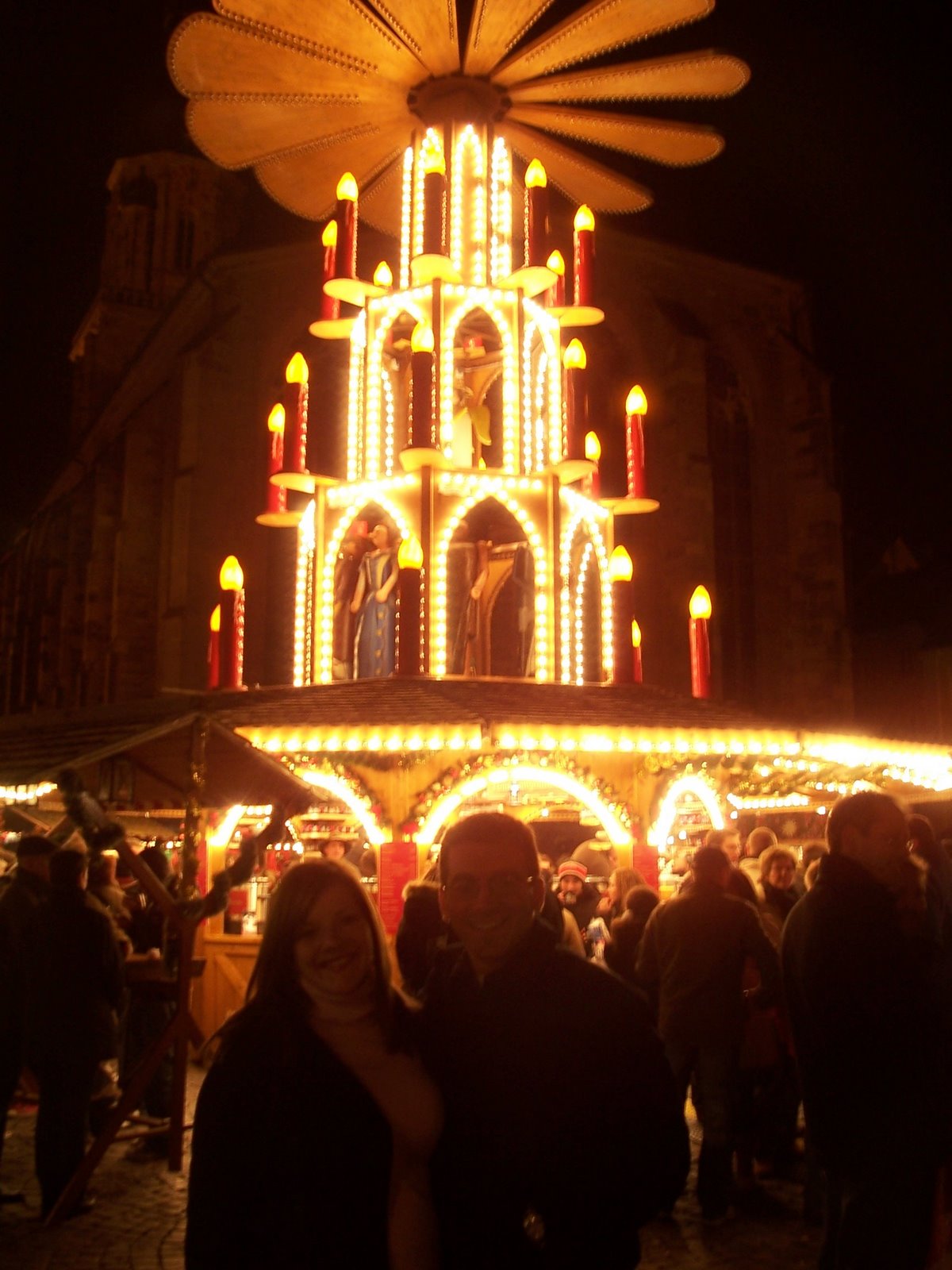 [Heidelberg+Christmas+Market+at+night+with+Holly+and+Paul.JPG]