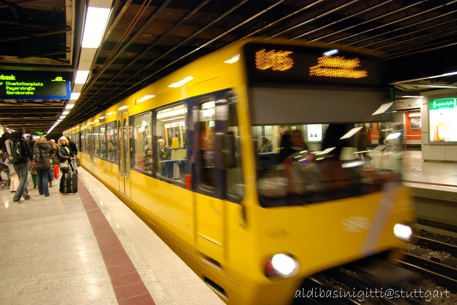 http://2.bp.blogspot.com/_1ft7j_Iysgo/TPTCbXvmatI/AAAAAAAABbE/rjzNTrTykxM/s1600/stuttgart2.jpg