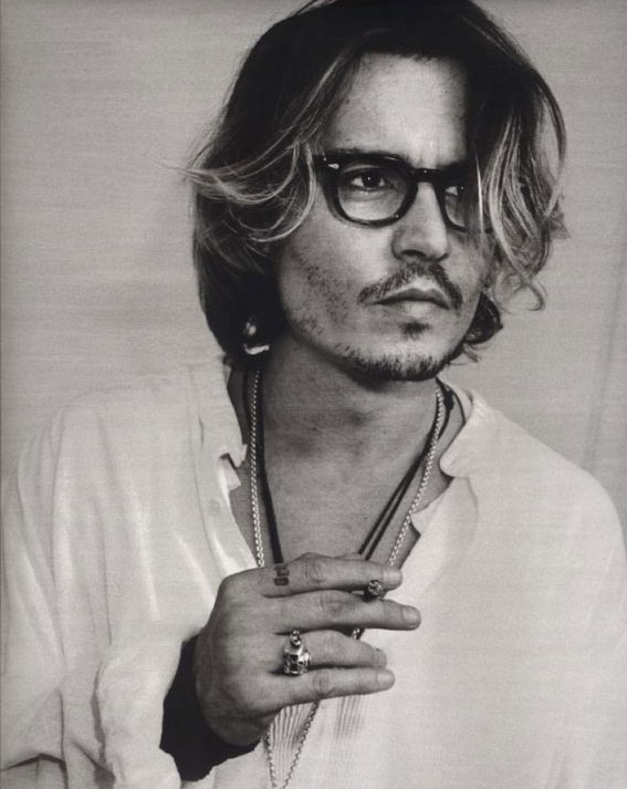 Pek Güzel Şeyler Johnny Depp�in Sigarası