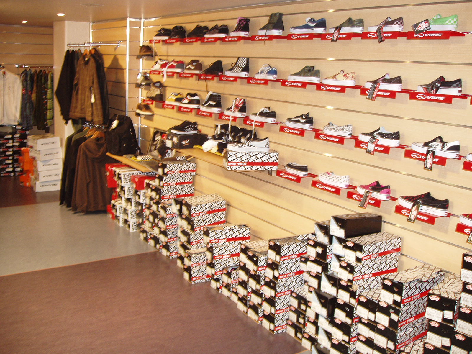 [PB240006.JPG]