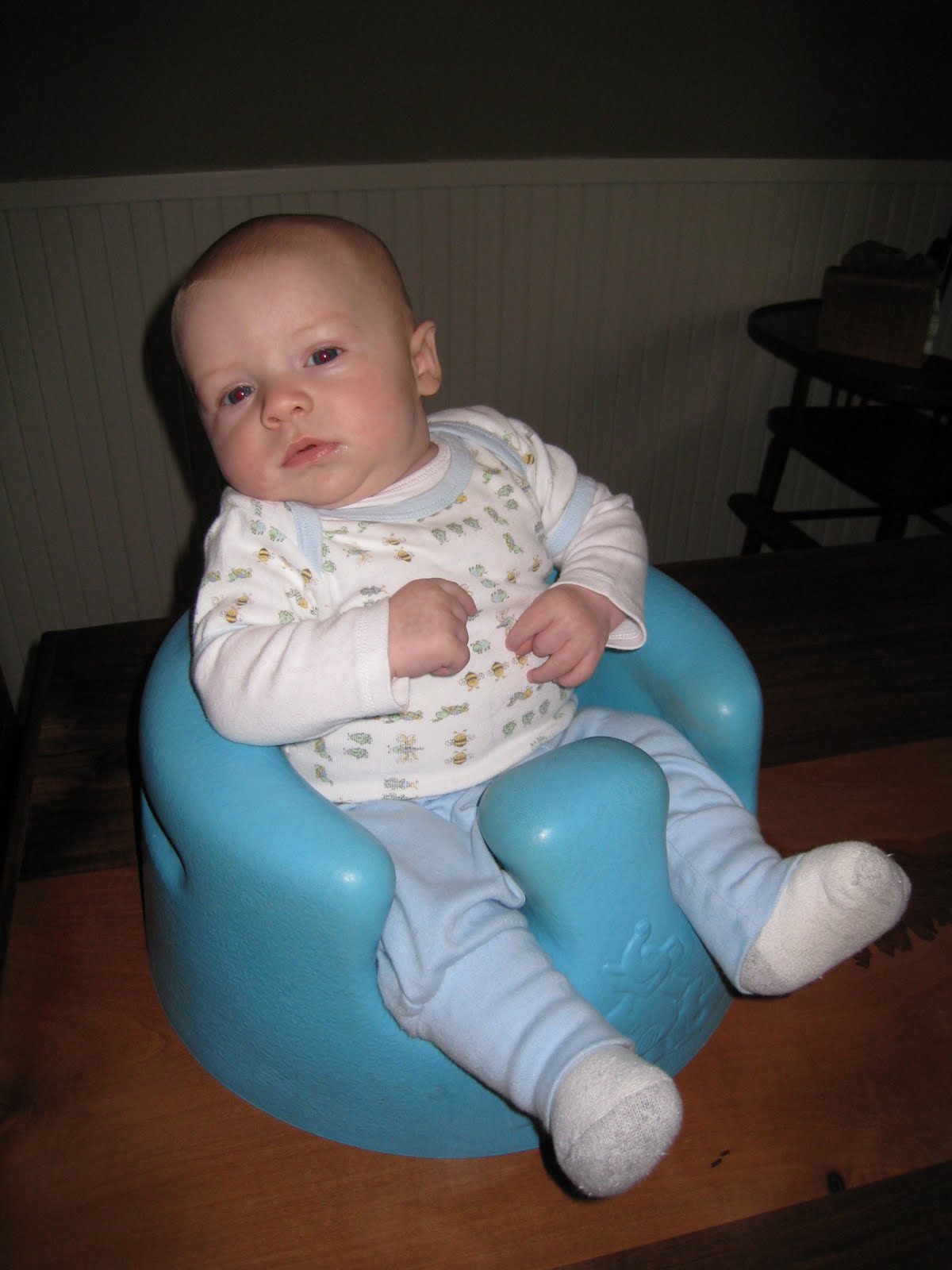 chair to help infant sit up