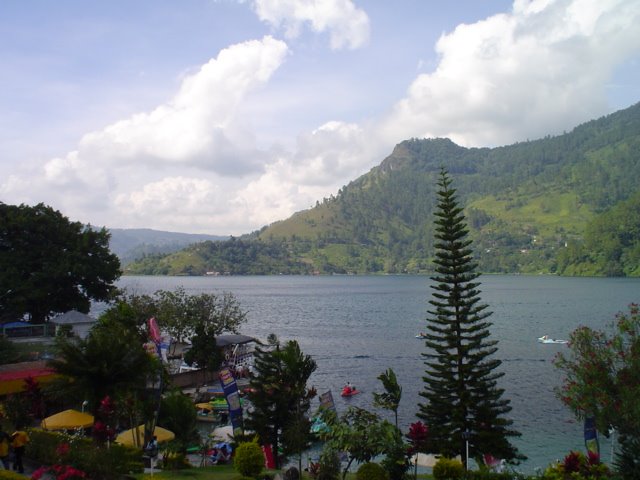 [Danau+Toba.JPG]