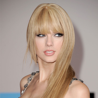 taylor swift with bangs and straight. Taylor Swift