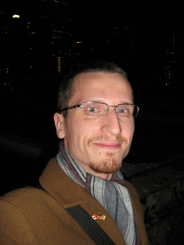 Tomasz Wielinski sur le Pont de Brooklyn en soirée