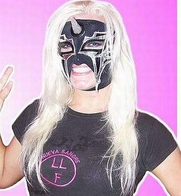 Dark Unicorn - Hailey Hatred - lucha libre mexicana - luchadora