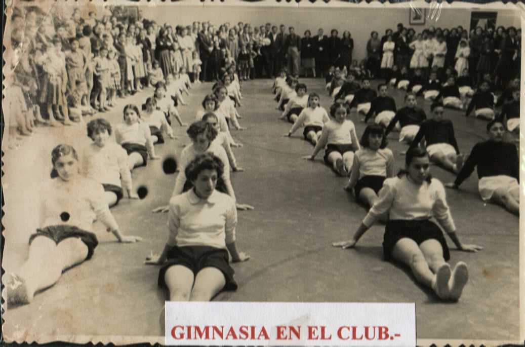 [1197+Gimnasia+en+el+Club.jpg]