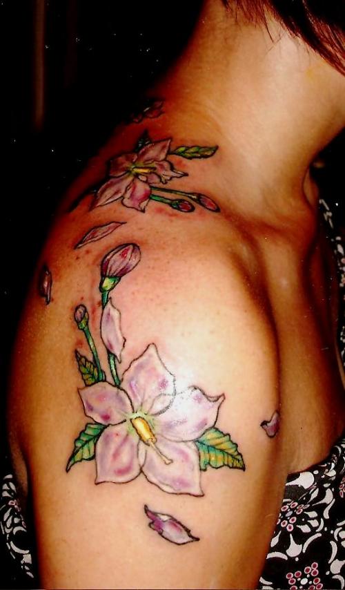 female tattoo pics. feminine tattoos gallery.