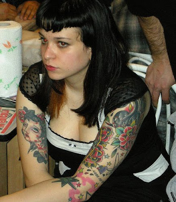 http://2.bp.blogspot.com/_22W51PuA33A/TMp3rrzHqDI/AAAAAAAAAdE/MQW3Jug-KWg/s1600/Beautifull+Tattoos+On+Girl.jpg