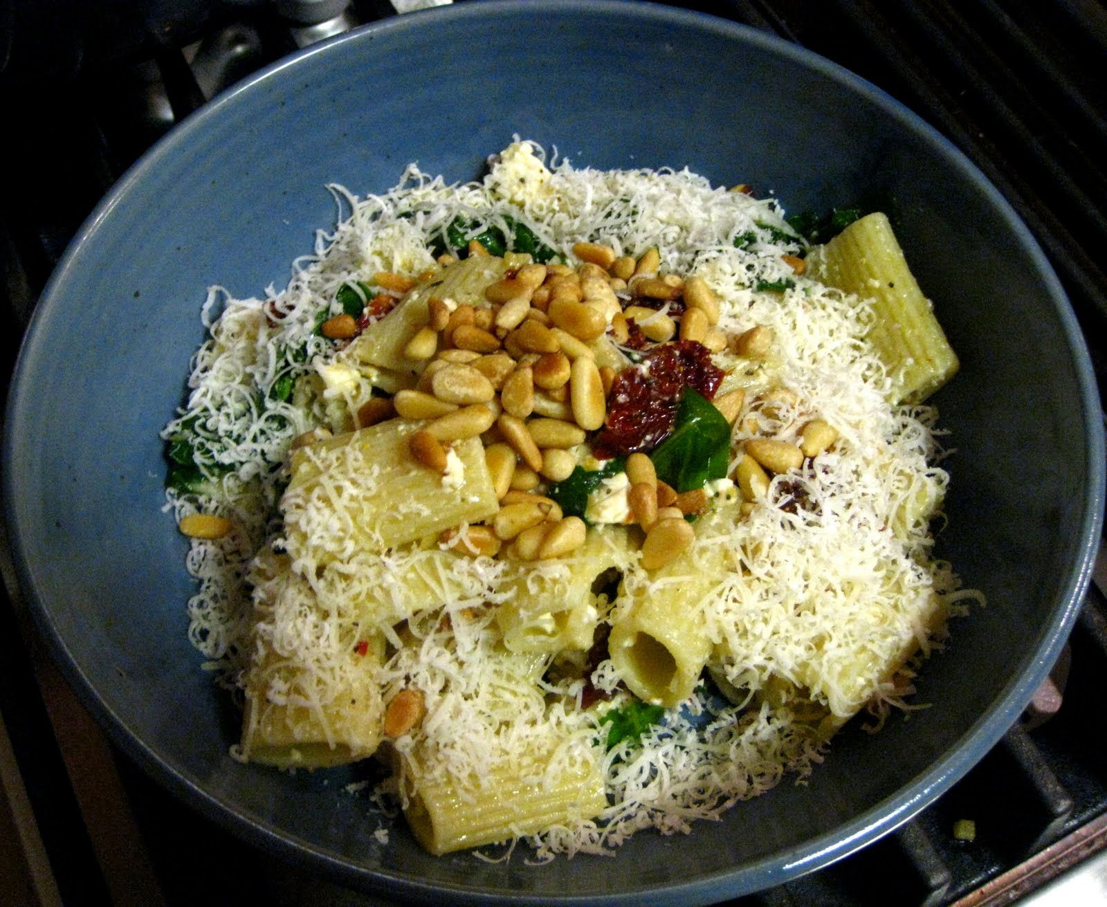 Dishing it up! Penne Pasta with Sundried Tomatoes, Spinach & Feta