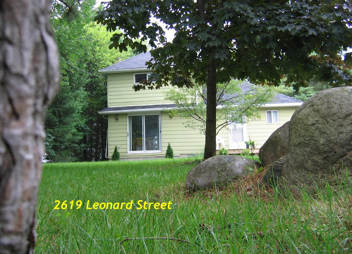 2619 Leonard Street
