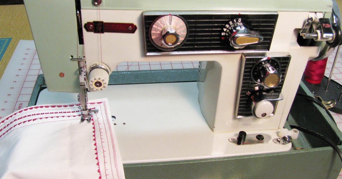 Tammy's Craft Emporium 1960s Imperial Sewing Machine (Ruthie)
